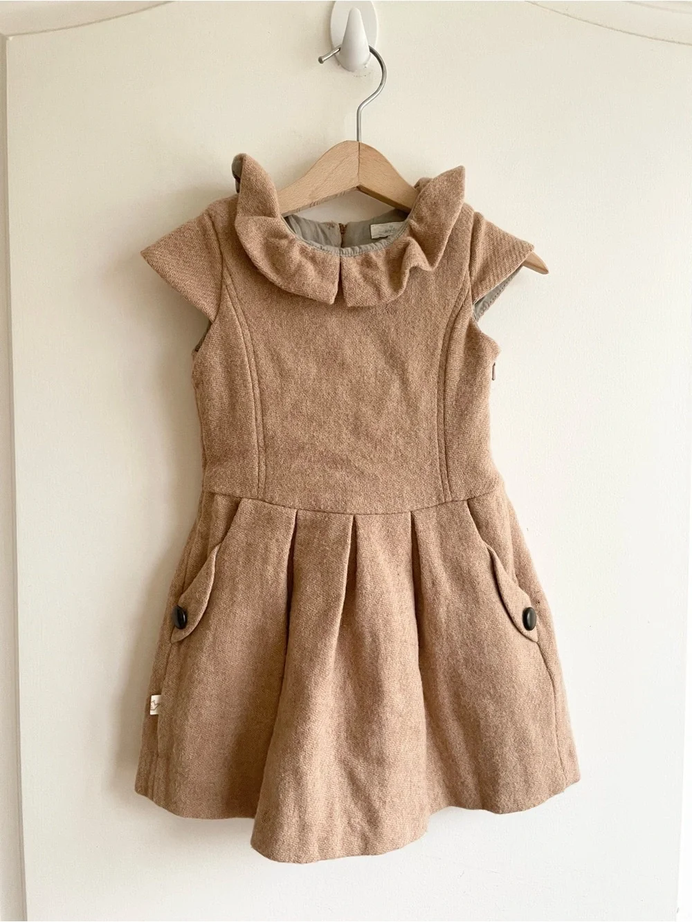 Marie Chantal 100% Wool Dress Cap Sleeves Pleated Girls Sz 3 Tan Brown Romania